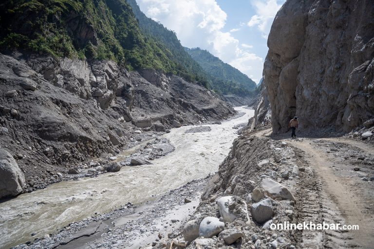 आफ्नै स्वामित्वको जग्गामा बस्न चाहन्छन् रसुवा बाढीका आधा प्रभावित