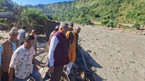 मुख्यमन्त्री पाण्डेद्वारा बाढी प्रभावित क्षेत्रको निरीक्षण