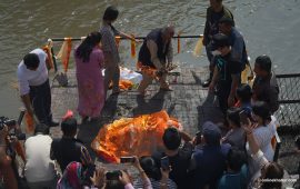 रसुवा बाढीमा सम्पर्कविहीन पत्रकार थामीको अन्त्येष्टि