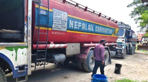 डिजेल चोरीमा संलग्न स्टोर र चालक-सहचालकलाई निगमले गर्‍यो कारबाही