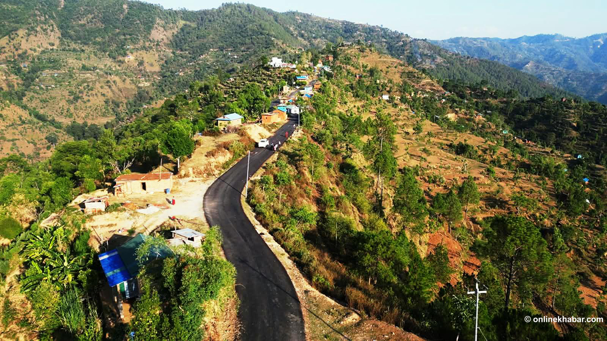 तीन करिडोर जोड्ने थारमारे–चौरजहारी सडक कालोपत्रको काम अन्तिम चरणमा