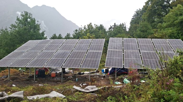 टिमुरेको टेलिफोन टावरमा सोलार जडान, इन्धनको बाध्यता हट्यो