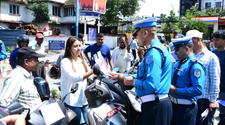 ट्राफिक प्रहरीले चोरी भएका ५० मोटरसाइकल तथा स्कुटर धनीलाई बुझायो