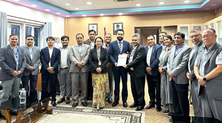 बाढी प्रभावितका लागि त्रिभुवन विश्वविद्यालयको नौ करोड २५ लाख सहयोग