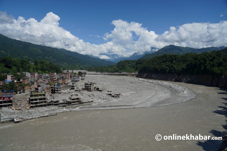 भोटेकोशी-त्रिशूली किनारतिर हेरौं, शिक्षा प्रणालीबारे पुनर्विचार गरौं