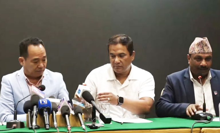‘सरकारले निलम्बन फुकुवाबारे ठोस निर्णय नदिए सोमबारदेखि दैनिक गतिविधि सुरु गर्छौं’