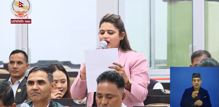 पैसा नहुनेले सडकमै बच्चा जन्माउनुपर्ने भयानक अवस्था आयो : सांसद ठाकुर