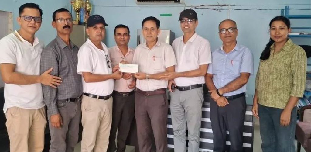 रसुवा बाढीपीडितलाई अरनिको कलेजले गर्‍यो १० लाख सहयोग