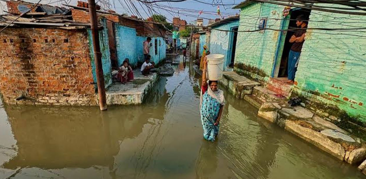 भारतमा बाढीपहिरोमा ६२ जनाको ज्यान गयो 