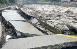 म्याग्दी सदरमुकाम बेनीमा कालीगण्डकीको कटान 