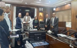 विद्युत् नियमन आयोगले दैवी प्रकोप उद्धार कोषमा दियो एक करोड