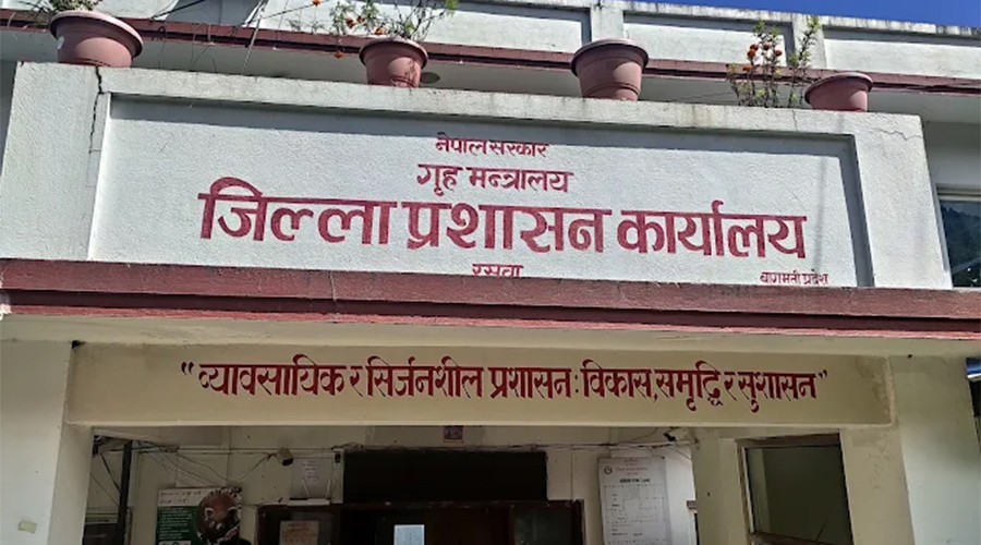 रसुवामा सर्वपक्षीय बैठक : वडास्तरबाटै राहत वितरण गर्ने, पूर्वाधार मर्मत र यातायात सञ्चालन गरिने