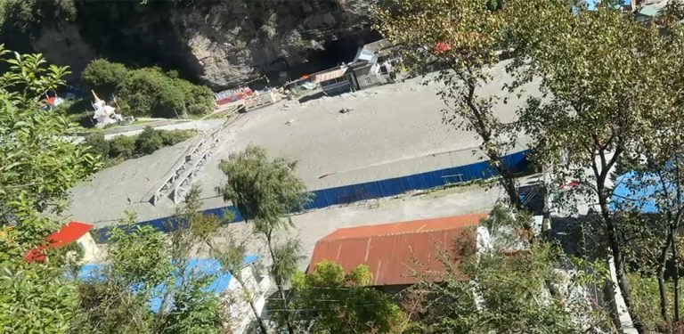 थुनिएको मर्स्याङ्दी ब्लास्ट गरेर खोल्न समस्या, दुई उपकरण मार्फत नदी खोतलिँदै