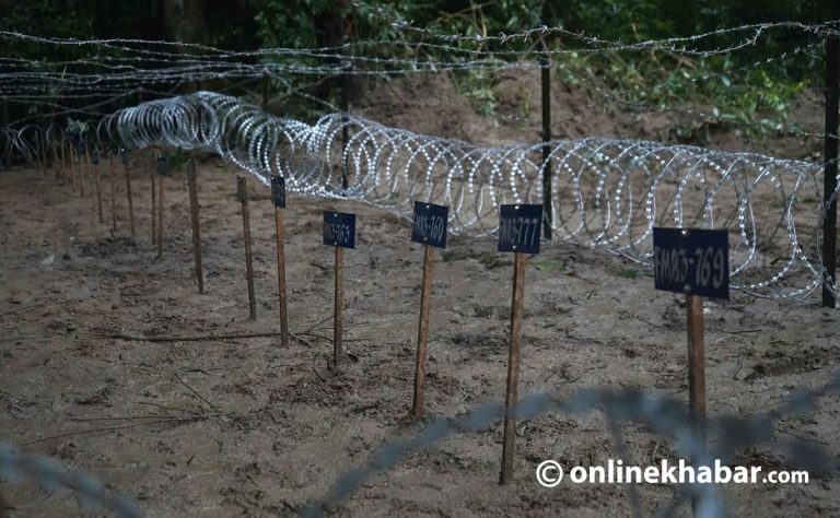 गोकर्णमा आज पनि गाडिँदैछन् बाढीका शव