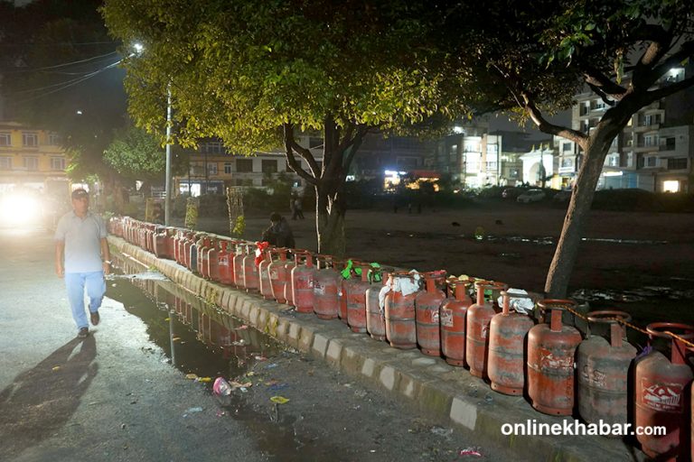काठमाडौंमा पाँच दिनमा दुई लाख ३३ हजार सिलिन्डर ग्यास बिक्री : आयल निगम