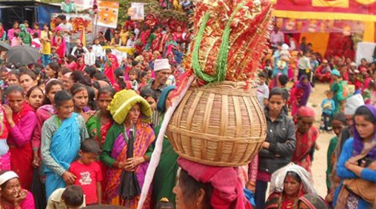 सुदूरपश्चिममा गौरा पर्व सुरु : घरघरमा बिरुडा राखी मनाइँदै   