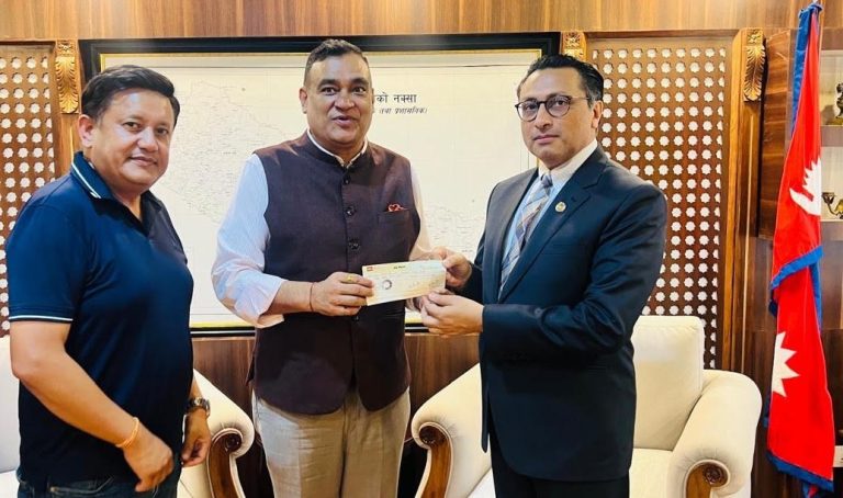 जगदम्बा इन्टरप्राइजेजद्वारा प्रधानमन्त्री राहत कोषमा ५१ लाख रुपैयाँ सहयोग