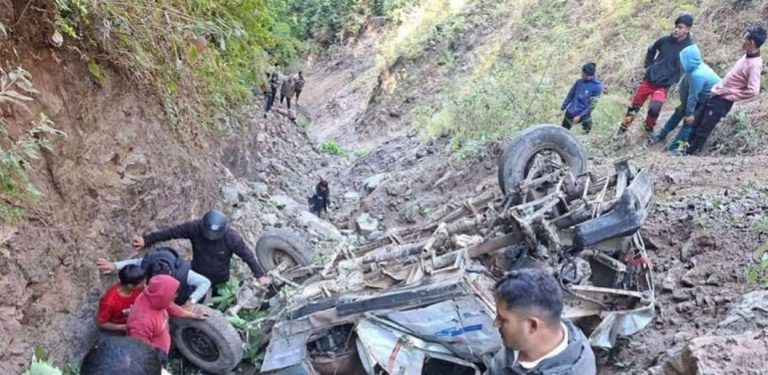 सानीभेरीमा जिप दुर्घटना, २ जनाको मृत्यु, ९ घाइते