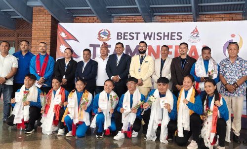 कराते टोलीलाई मन्त्री पोखरेलले भने : नतिजाको तनाव नलिई शतप्रतिशत दिनुस्