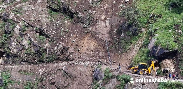 कर्णालीमा भारी वर्षा : कुन–कुन सडकखण्ड बने अवरुद्ध ?