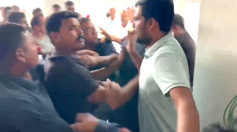 कांग्रेस वडा अधिवेशन : विराटनगरमा दुई पक्षबीच कुटाकुट