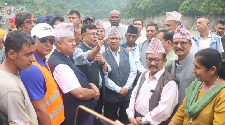शक्ति राष्ट्रहरूको गद्धारीले नेपाल पीडामा छ : माधव नेपाल