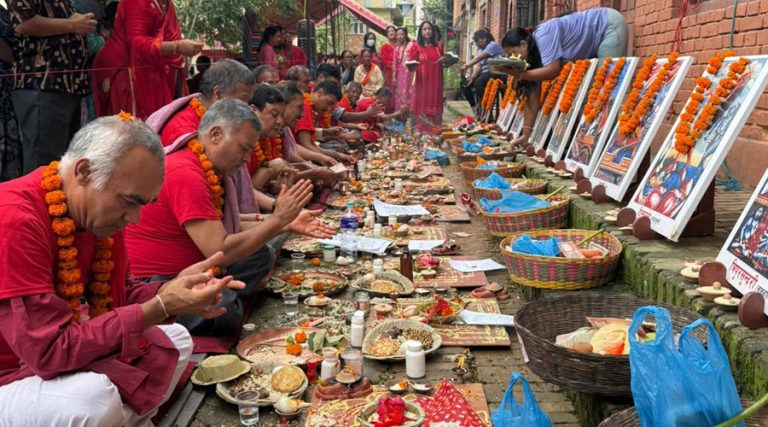 असोज ३ गते पाटनमा रहेका दशमहाविद्या परिक्रमा गरिँदै