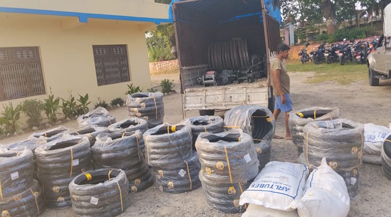 भन्सार छलीका सामानसहित मिनी ट्रक नियन्त्रणमा