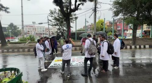 नेशनल मेडिकल कलेजमा आवासीय डाक्टरलाई होस्टल छाड्न उर्दी, भएको के थियो ?