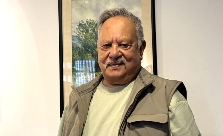 यसपालीको ‘पलेँटी’ मा गुञ्जँदै छन् नीर शाहका गीत