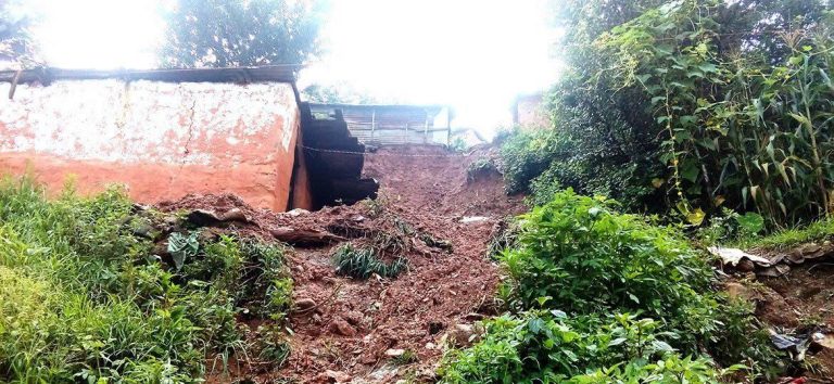 नमुना बस्ती पहिरोको उच्च जोखिममा