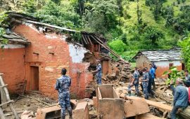 बैतडीको पुर्चौडीमा पहिरोले एक घरमा पूर्ण क्षति, १० घर जोखिममा