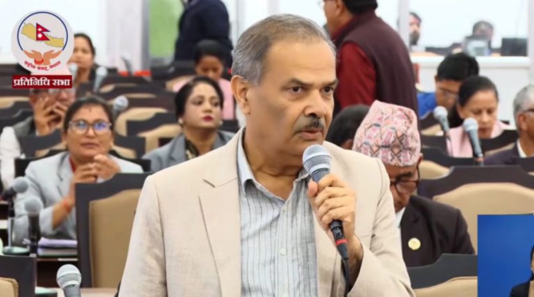 क्षतिग्रस्त सडक र पुलको पुनर्निर्माणमा जोड दिन एमालेको ध्यानाकर्षण