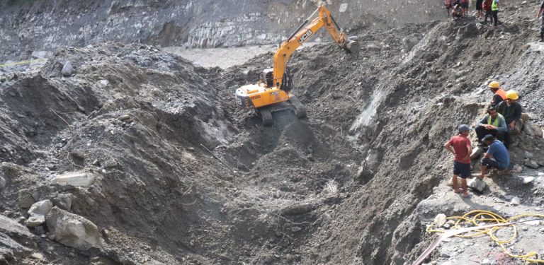 रसुवा बाढी : टनेलमा कसरी भइरहेको छ काम ?