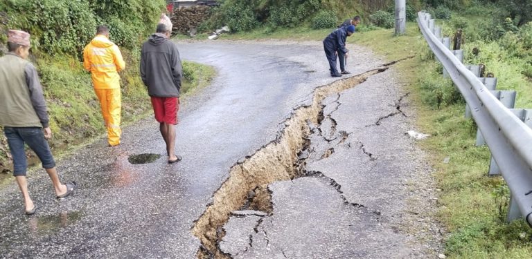 पहलमान सिंहस्वाँर मार्ग भासियो