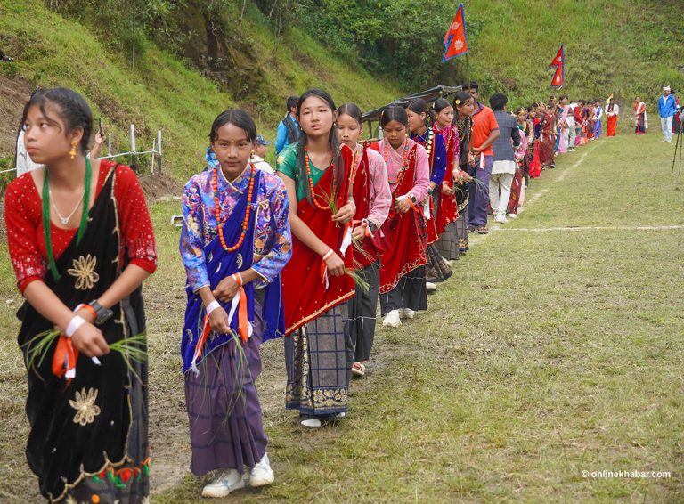 पाँचथरको रानीटारमा रोपाइँ जात्रको उत्सव (तस्वीरहरू)