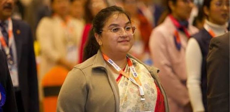 राहत कोषमा सोइना शर्माले गरिन् १० लाख सहयोग