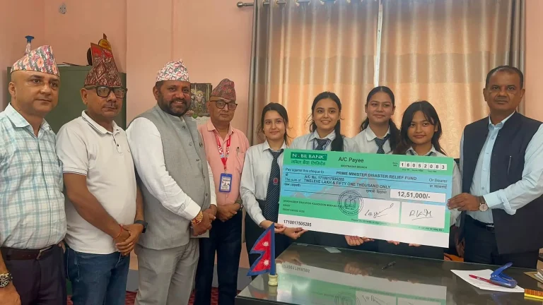 बाढी पीडितका लागि शिक्षादीपको साढे १२ लाख सहयोग