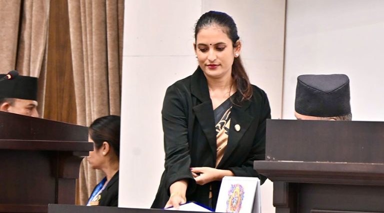 प्रतिनिधिसभामा मन्त्रालयको नाम परिवर्तनसम्बन्धी विधेयक पेश