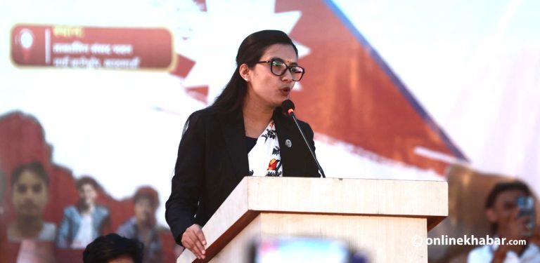 जेनजीलाई मन्त्री गौतमले भनिन्– सरकारमाथि विश्वास राख्नुस्, काम गर्छ