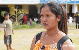 गर्भवती सिर्जना : बाढीले घर गुमाइन्, स्कुलको चिसो कोठामा बस्छिन् (भिडियो)