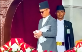 संविधान दिवसमा उडाएको परेवा सुदन गुरुङको हातमा आएर बसेपछि