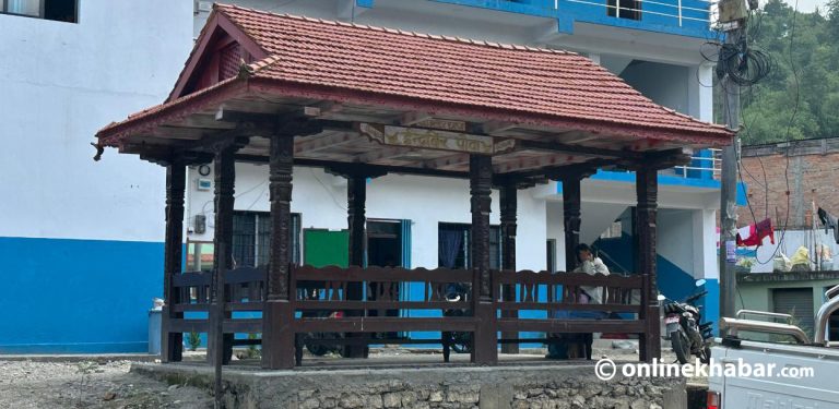 तम्घासमा परम्परागत फल्चा (तस्वीरहरू)