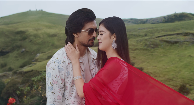 ‘१२ गाउँ २’ को ‘लालीगुराँस’ मा समीर र कृशुको नृत्य