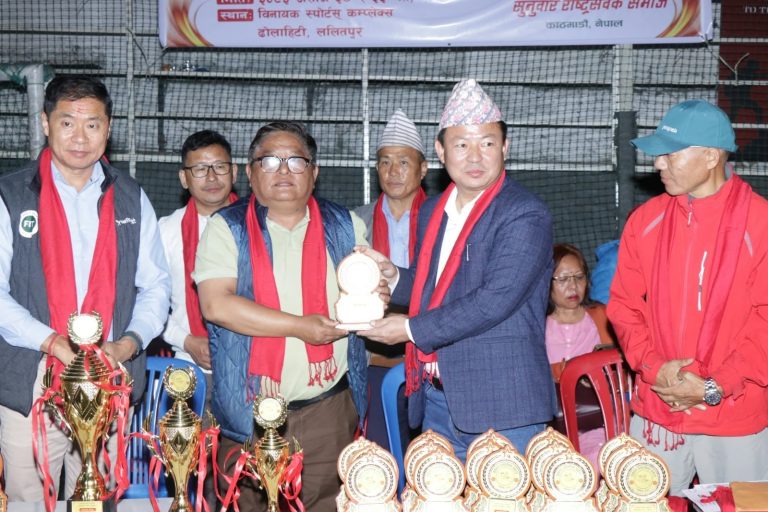 मैनावती फुटबल क्लबले उचाल्यो सुनुवार राष्ट्रसेवक कपको उपाधि