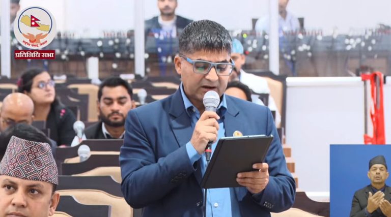सांसदहरूको भूमिका निर्वाचन क्षेत्रमा बजेट माग्नेमात्रै हुन हुँदैन : लामिछाने