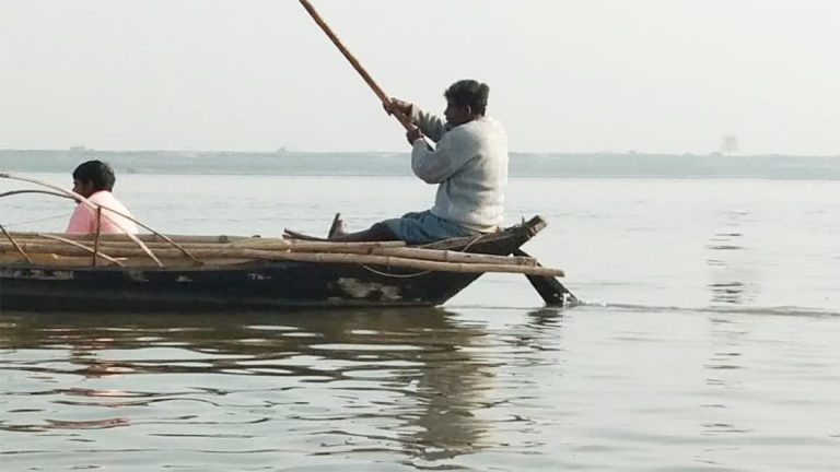 भारतको बिहारमा डुंगा पल्टिँदा १४ जनाको मृत्यु, अधिकांश बालबालिका