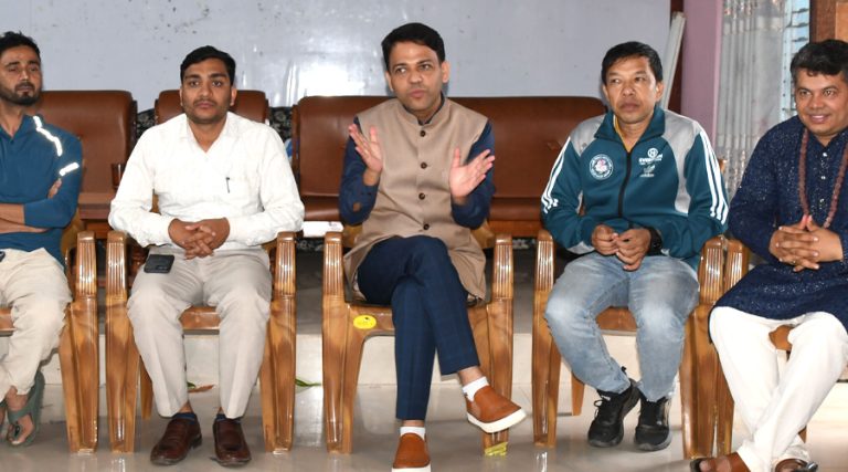 रास्वपा महामन्त्री भन्छन्– सरकारको काममा पार्टीको हस्तक्षेप छैन