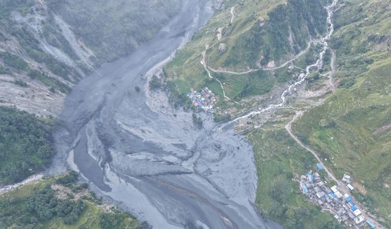बूढीगण्डकी बाढी : टाइम्स इनर्जीका भवन बगे, १८ कर्मचारीले भागेर ज्यान जोगाए