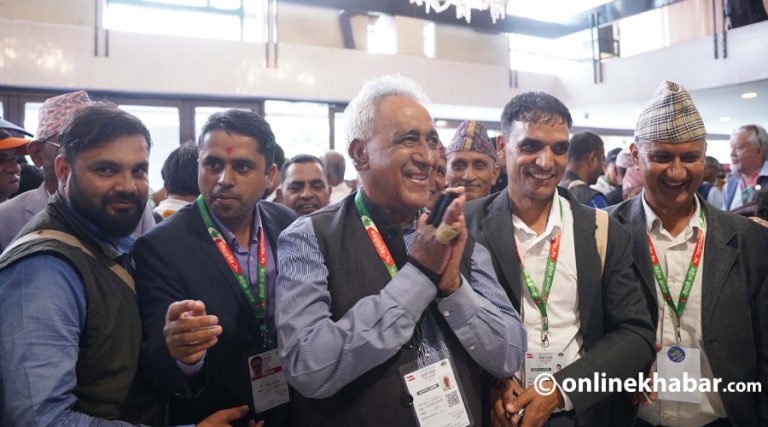डा. चन्द्र भण्डारीले दिए कांग्रेस उपसभापतिमा उम्मेदवारी